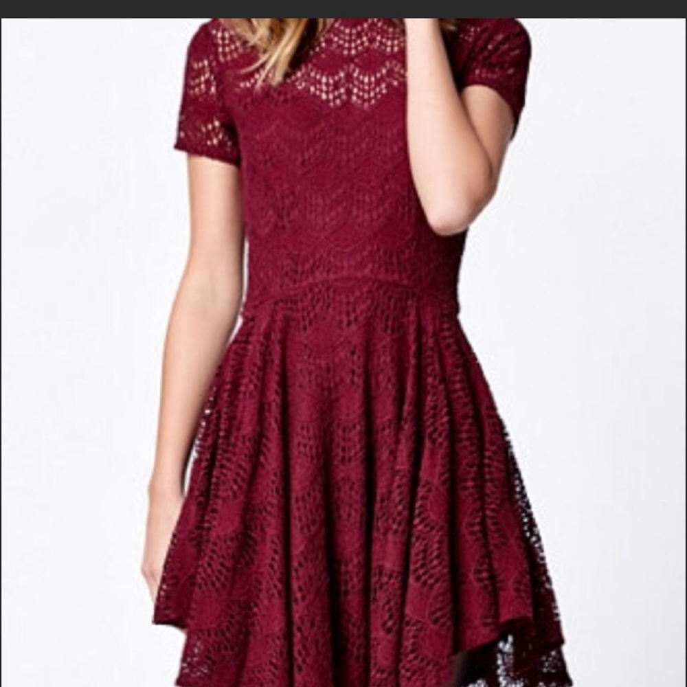 Kendall and Kylie pacsun maroon dresss